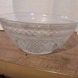 Elegant Clear Glass Decorative Bowl